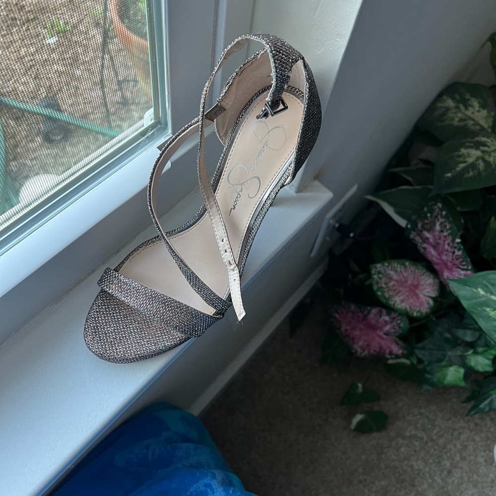 Heels - Picture 5 of 5